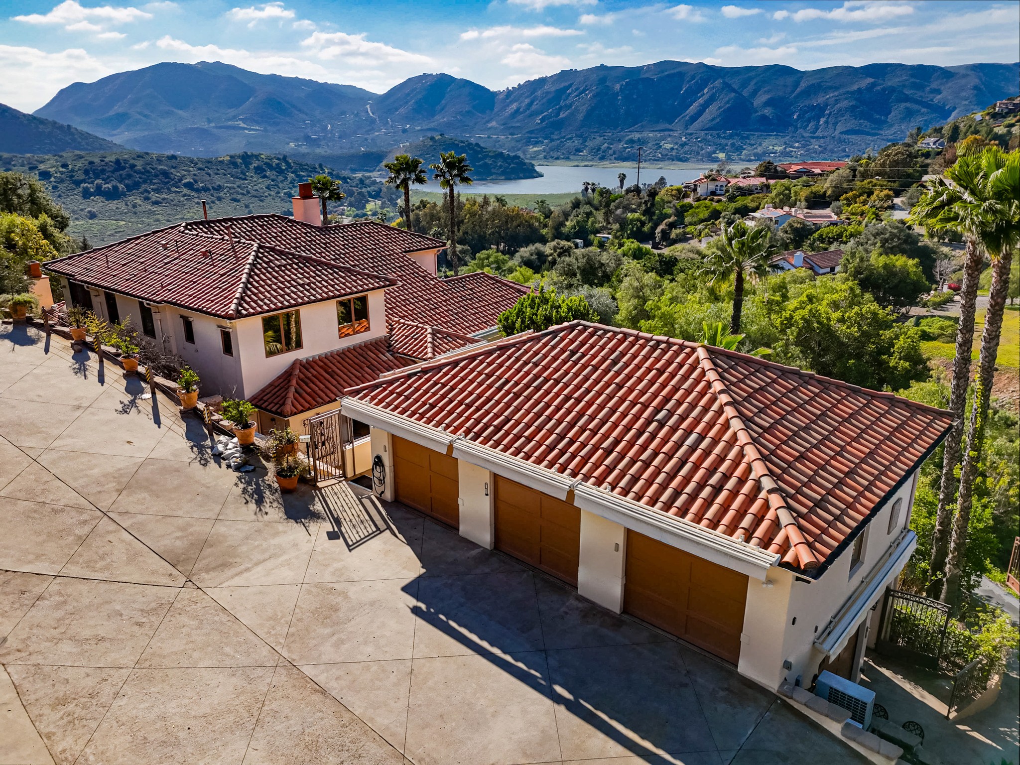 Virtual tour photo 170 of 248 for Casa Del Lago