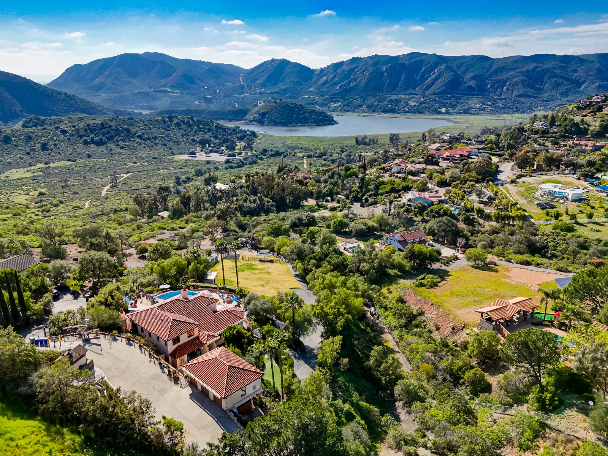 Virtual tour photo 199 of 248 for Casa Del Lago