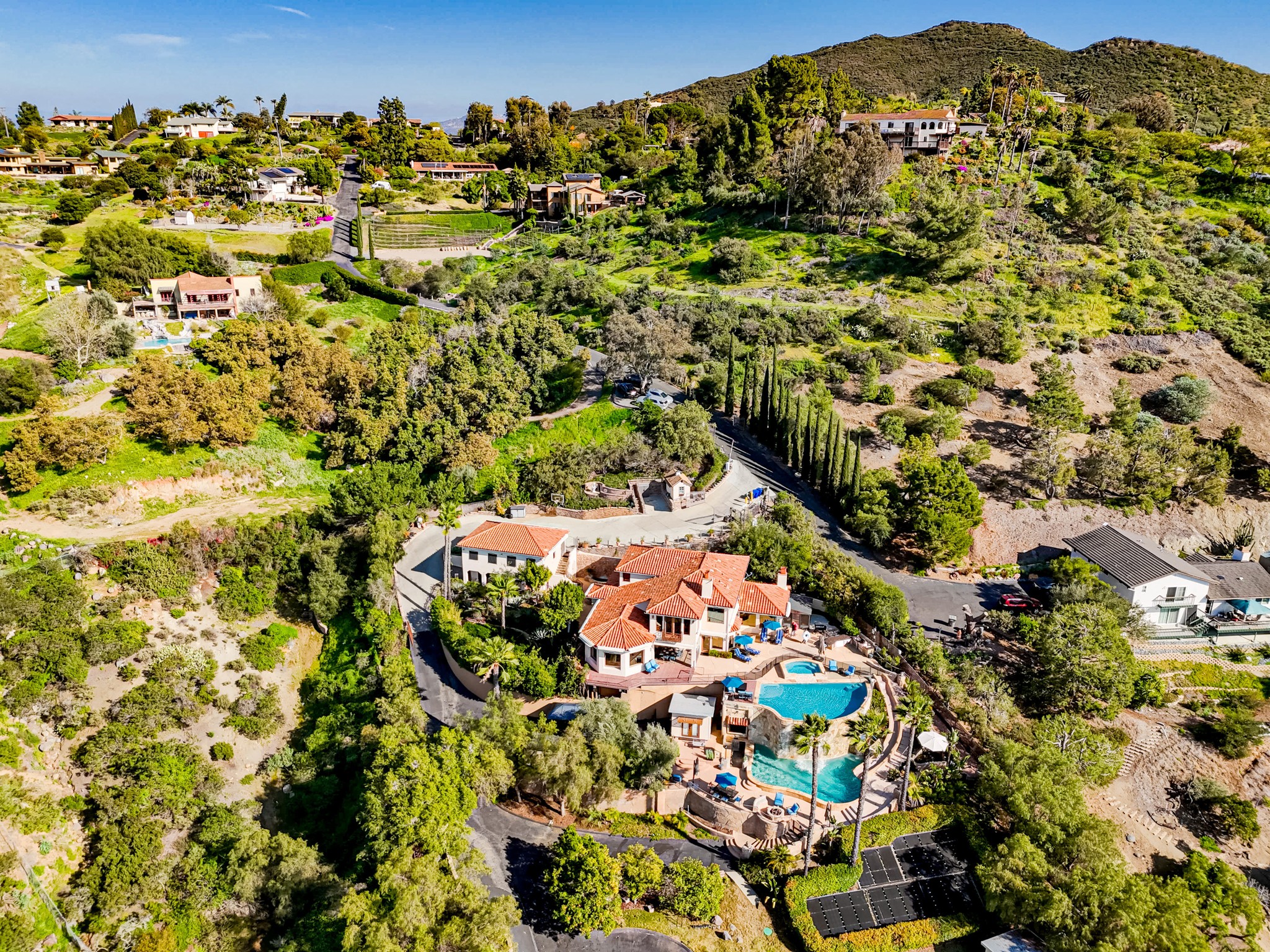 Virtual tour photo 202 of 248 for Casa Del Lago
