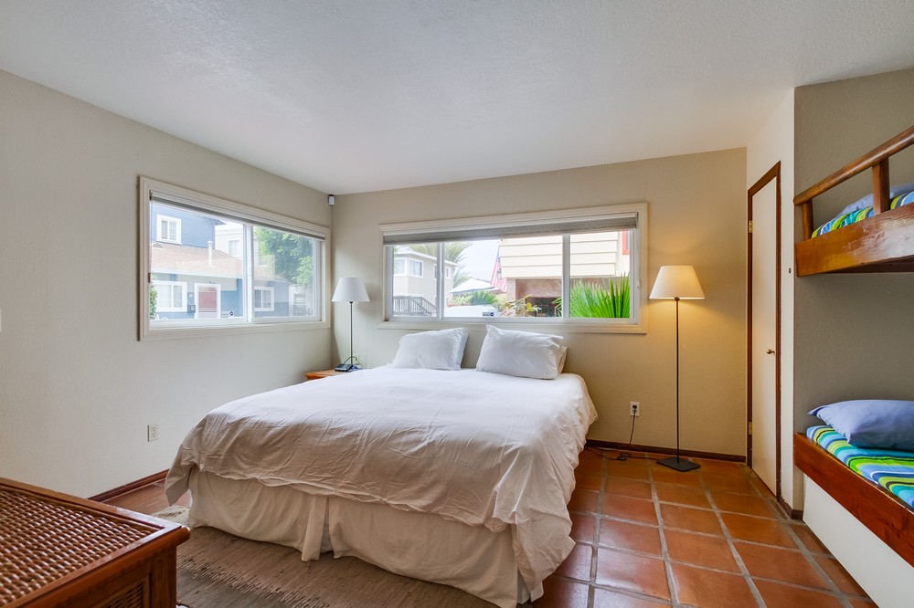 Virtual tour photo 22 of 50 for 3450 Bayside Walk