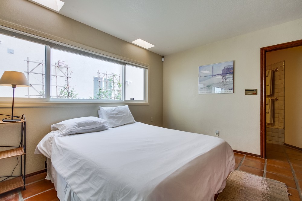 Virtual tour photo 34 of 50 for 3450 Bayside Walk