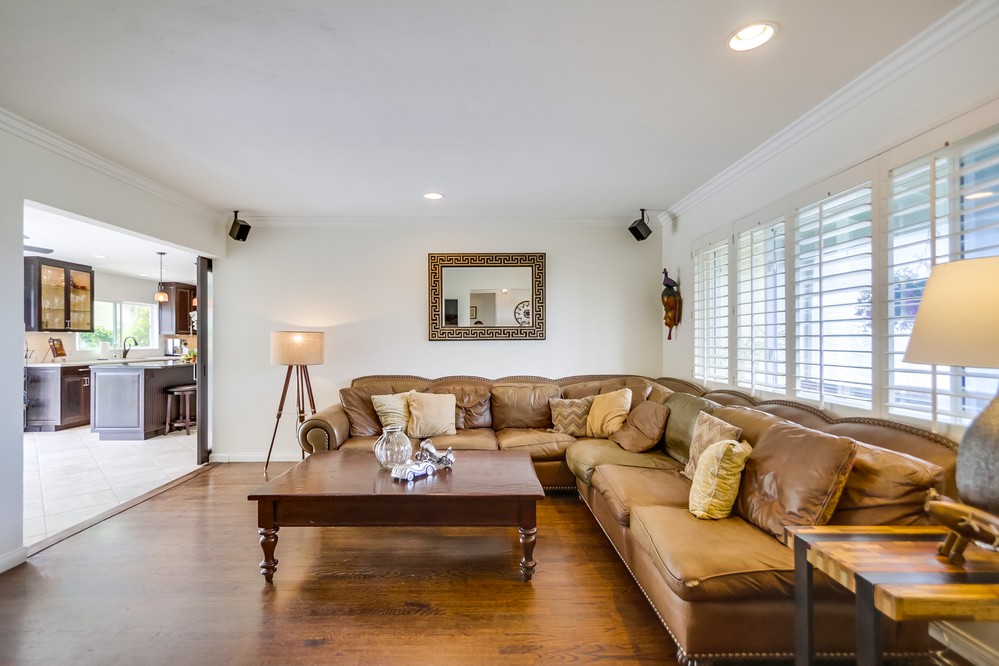 Virtual tour photo 3 of 18 for 3450 Fir Street