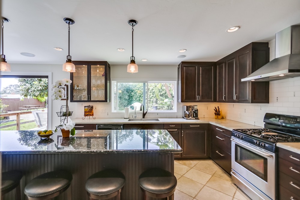 Virtual tour photo 7 of 18 for 3450 Fir Street
