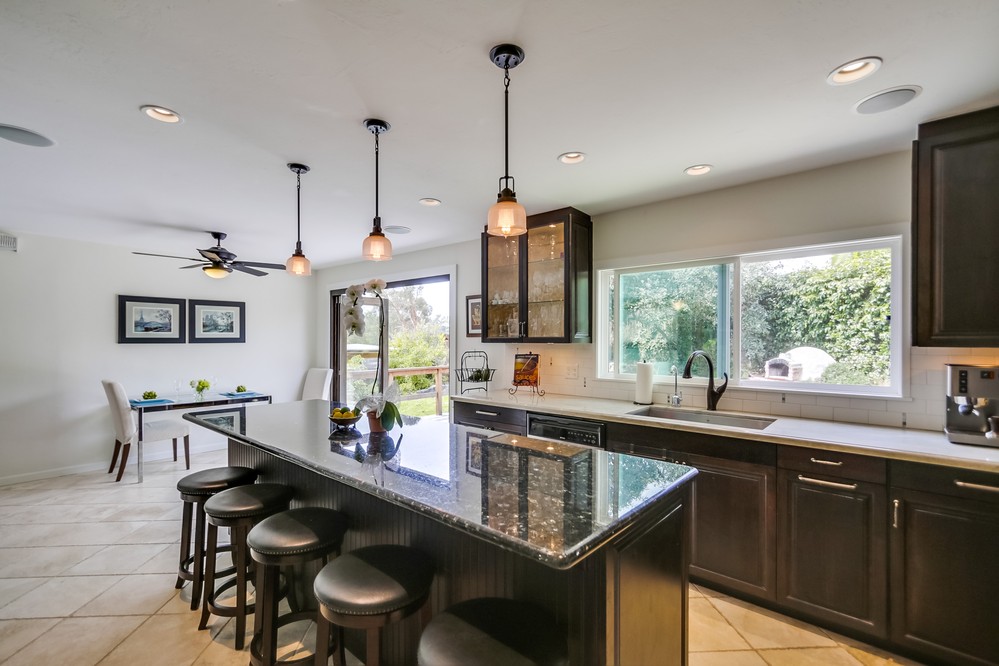 Virtual tour photo 8 of 18 for 3450 Fir Street
