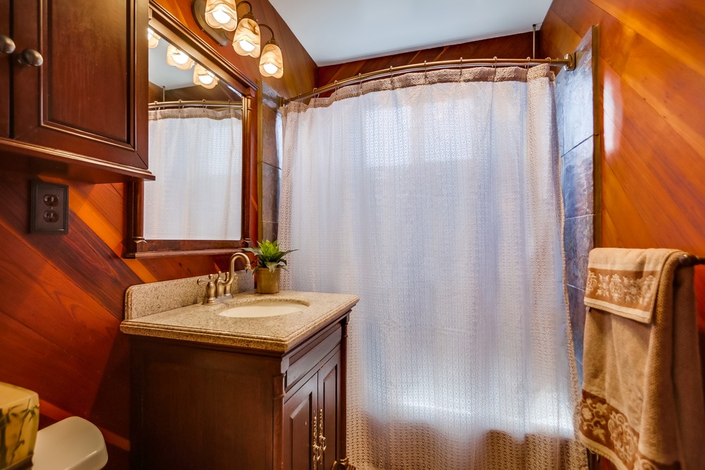 Virtual tour photo 13 of 18 for 3450 Fir Street