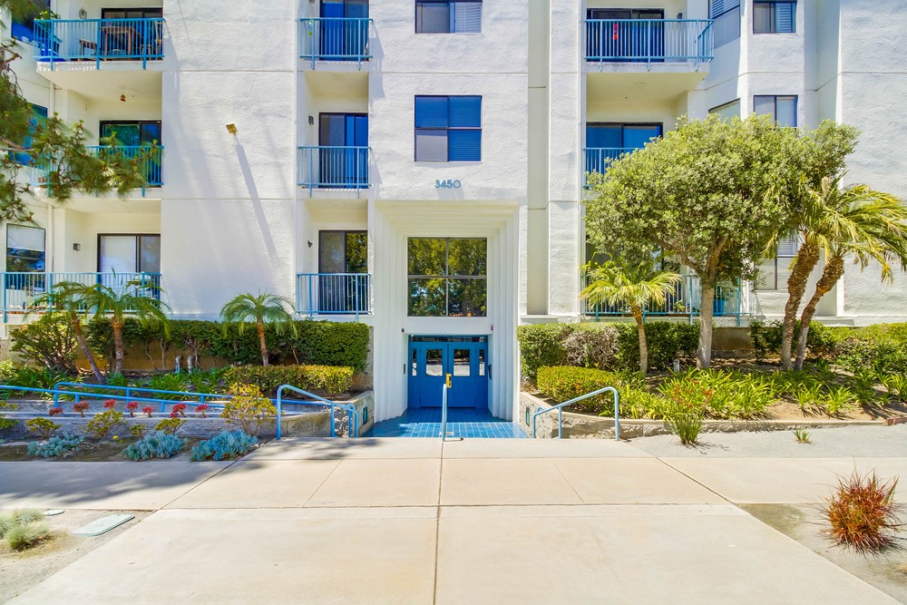 Virtual tour photo 1 of 40 for 3450 Third Ave