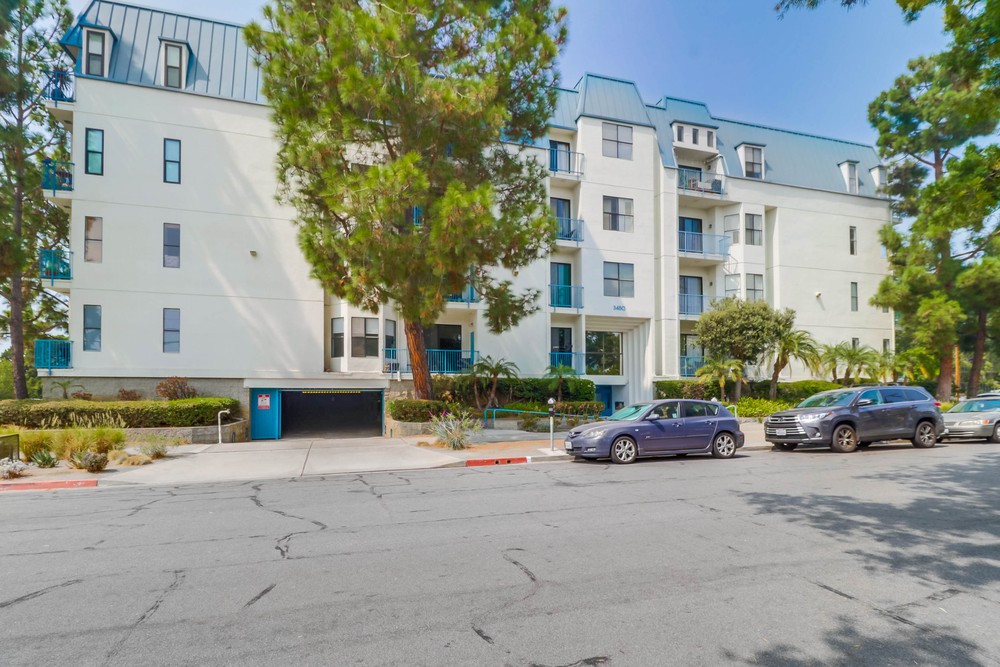 Virtual tour photo 3 of 44 for 3450 Third Ave #401