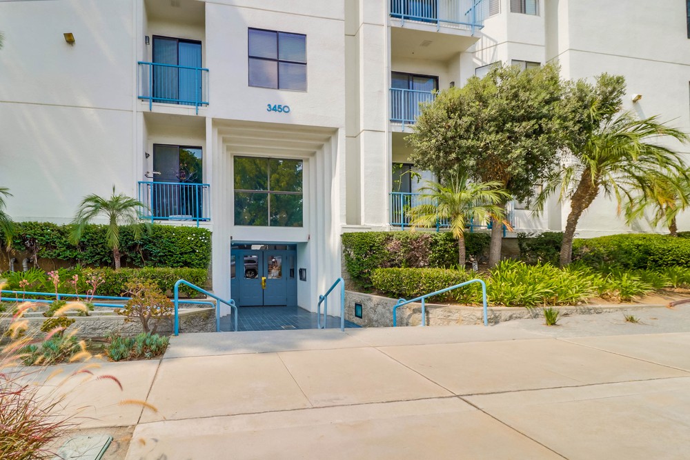 Virtual tour photo 5 of 44 for 3450 Third Ave #401