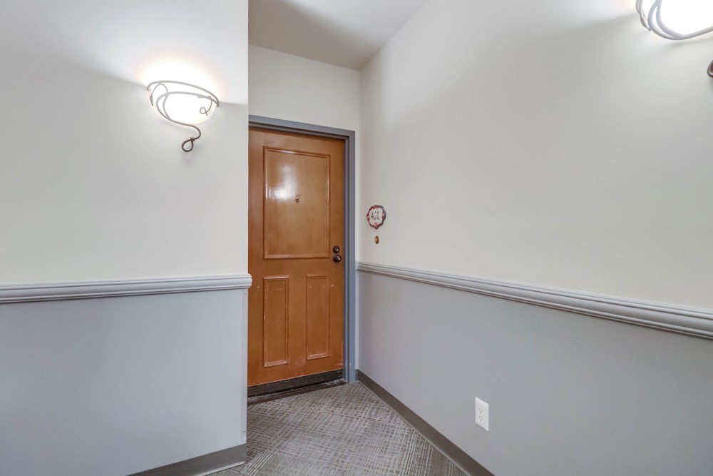 Virtual tour photo 7 of 44 for 3450 Third Ave #401