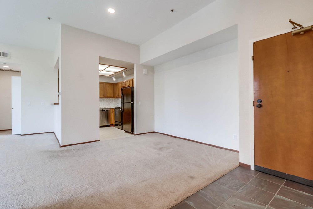 Virtual tour photo 8 of 44 for 3450 Third Ave #401