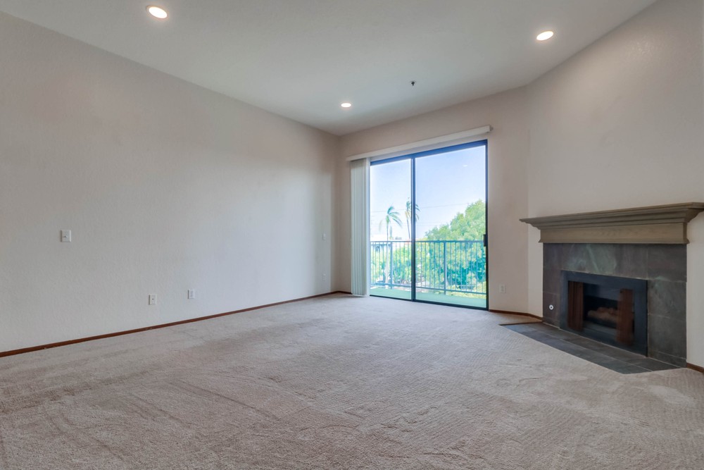 Virtual tour photo 9 of 44 for 3450 Third Ave #401