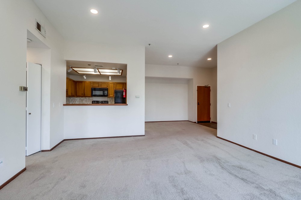 Virtual tour photo 11 of 44 for 3450 Third Ave #401