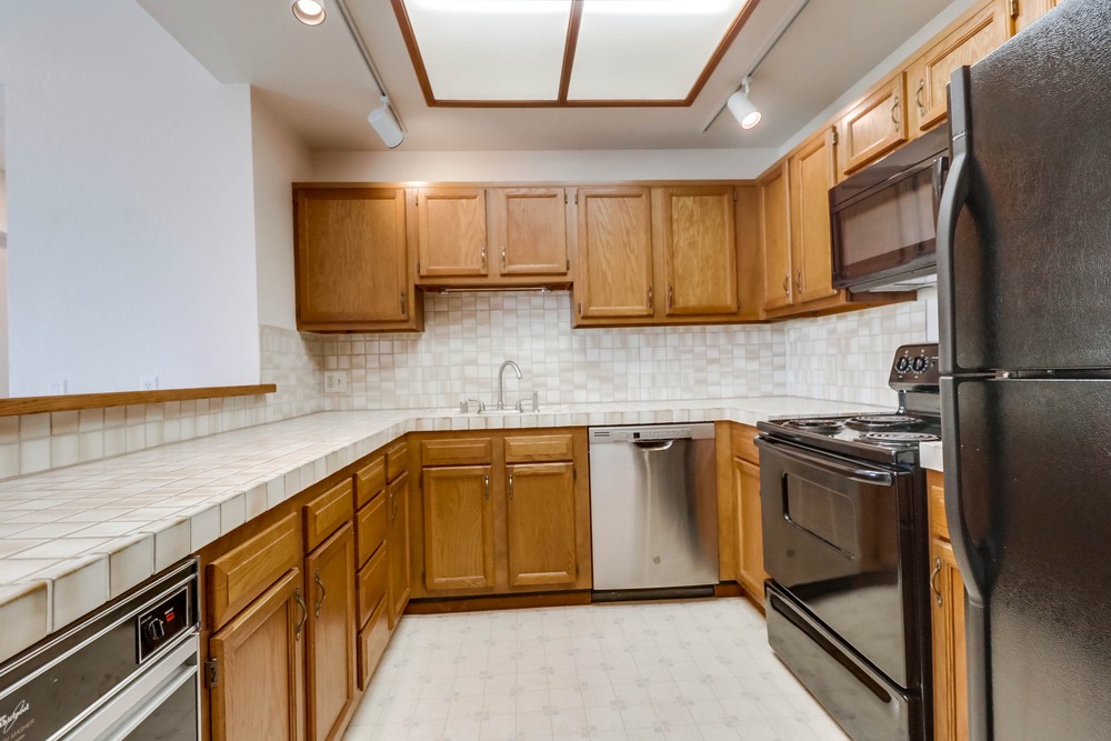 Virtual tour photo 18 of 44 for 3450 Third Ave #401