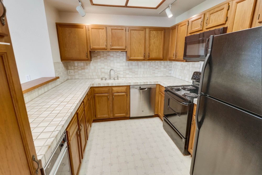 Virtual tour photo 19 of 44 for 3450 Third Ave #401