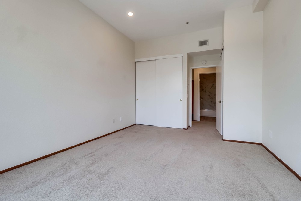 Virtual tour photo 24 of 44 for 3450 Third Ave #401