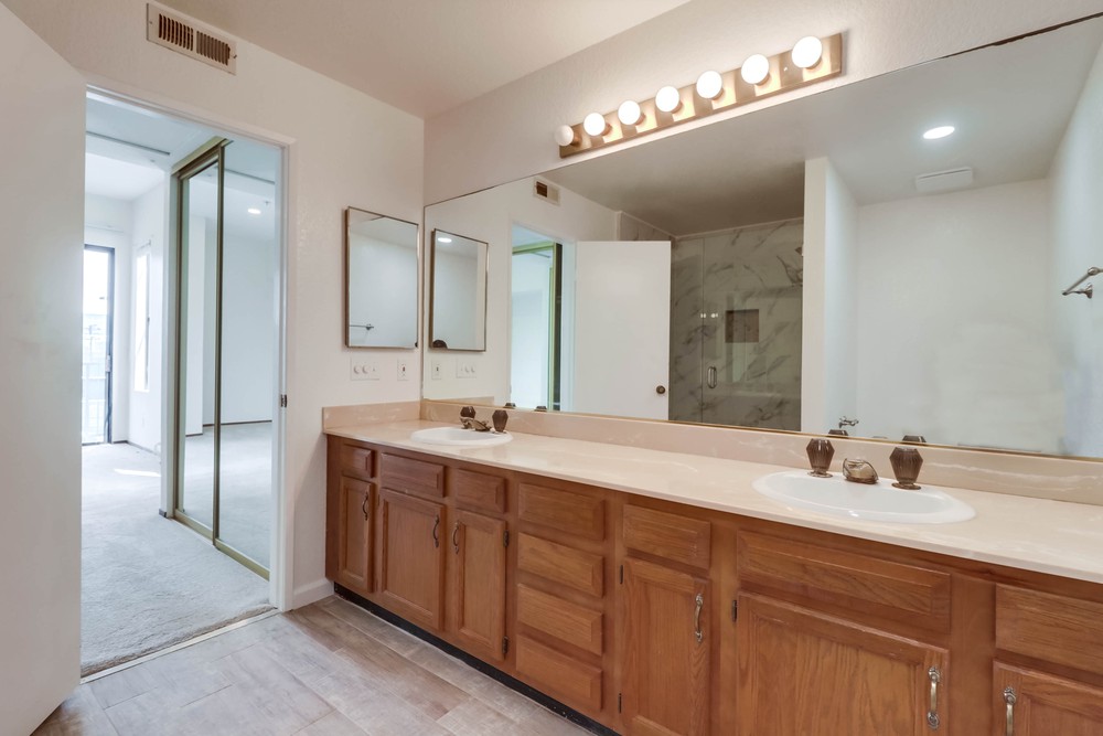 Virtual tour photo 36 of 44 for 3450 Third Ave #401