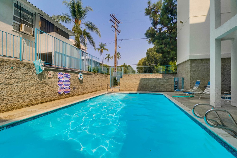 Virtual tour photo 42 of 44 for 3450 Third Ave #401