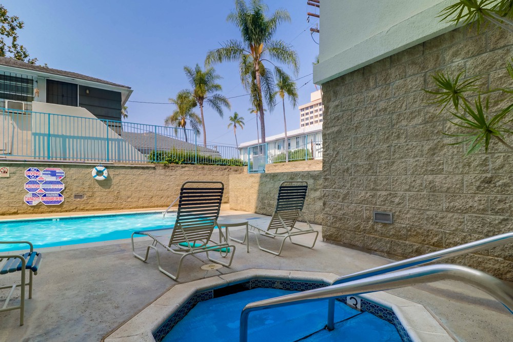Virtual tour photo 43 of 44 for 3450 Third Ave #401