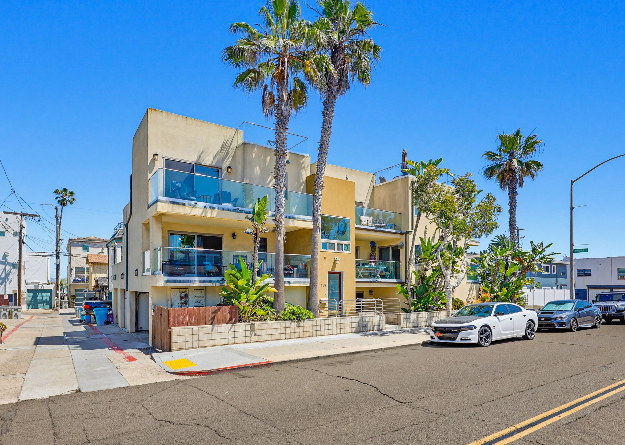 Virtual tour photo 4 of 115 for 3453 Mission Blvd