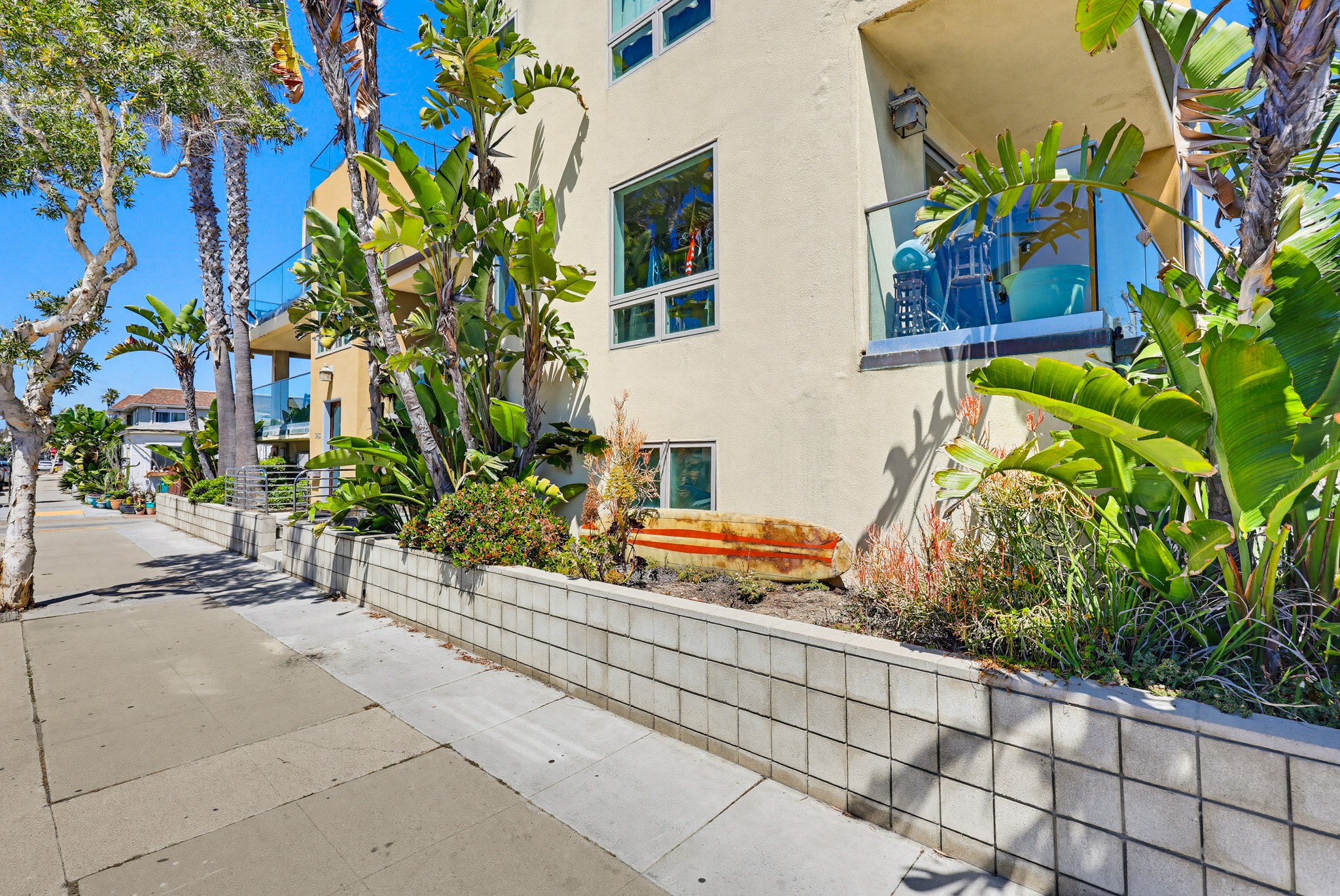 Virtual tour photo 6 of 115 for 3453 Mission Blvd