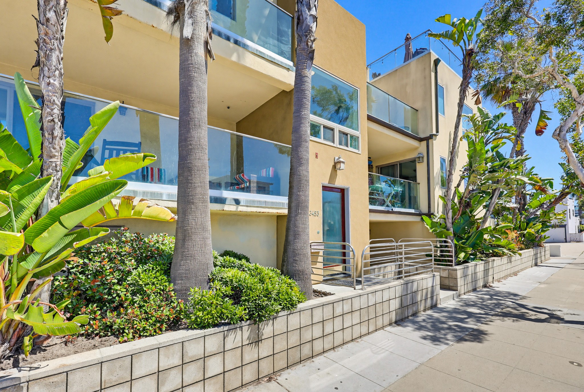 Virtual tour photo 7 of 115 for 3453 Mission Blvd