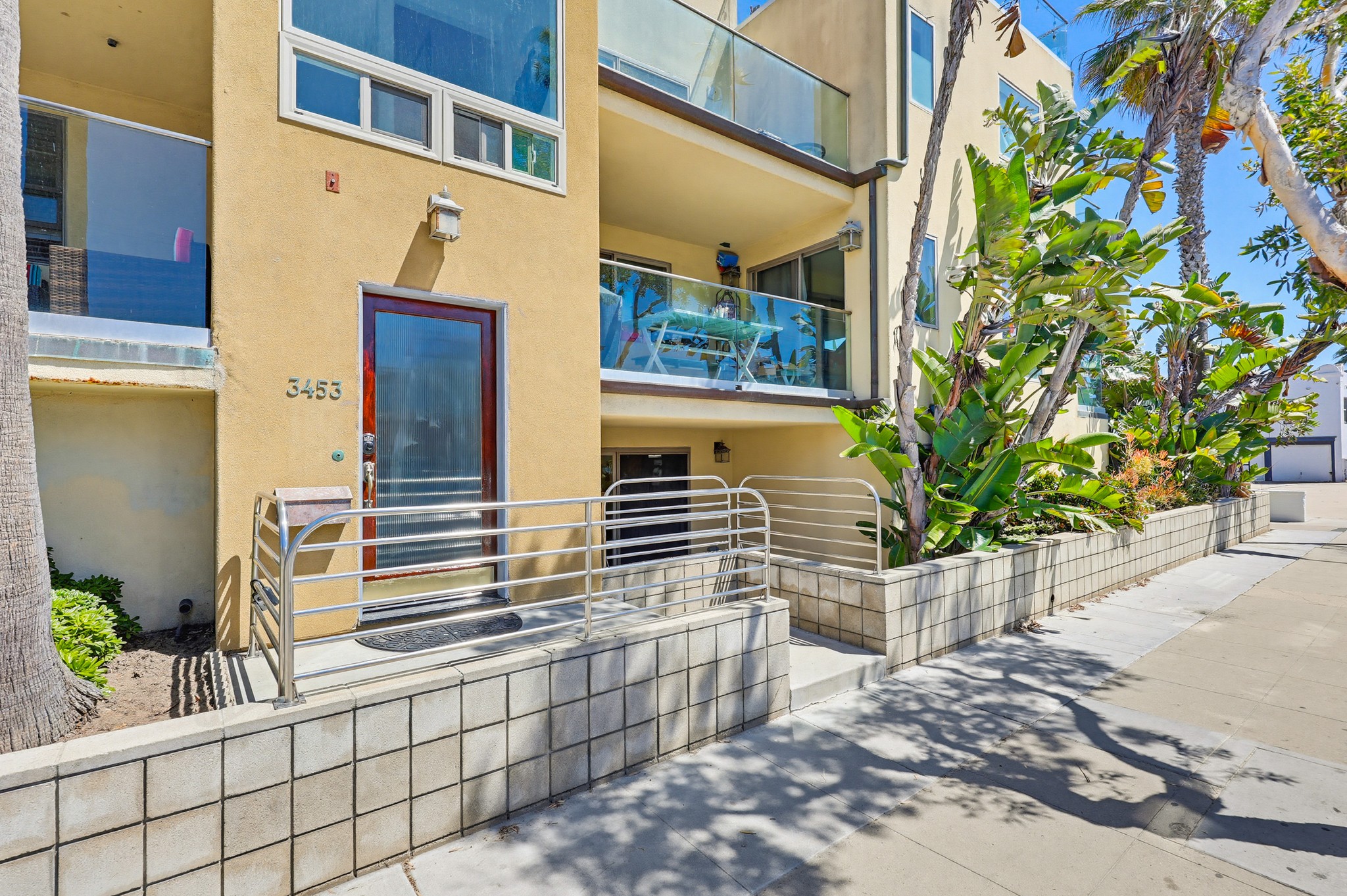 Virtual tour photo 8 of 115 for 3453 Mission Blvd