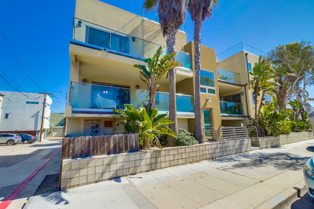 Virtual tour photo 3 of 55 for 3453 Mission Blvd