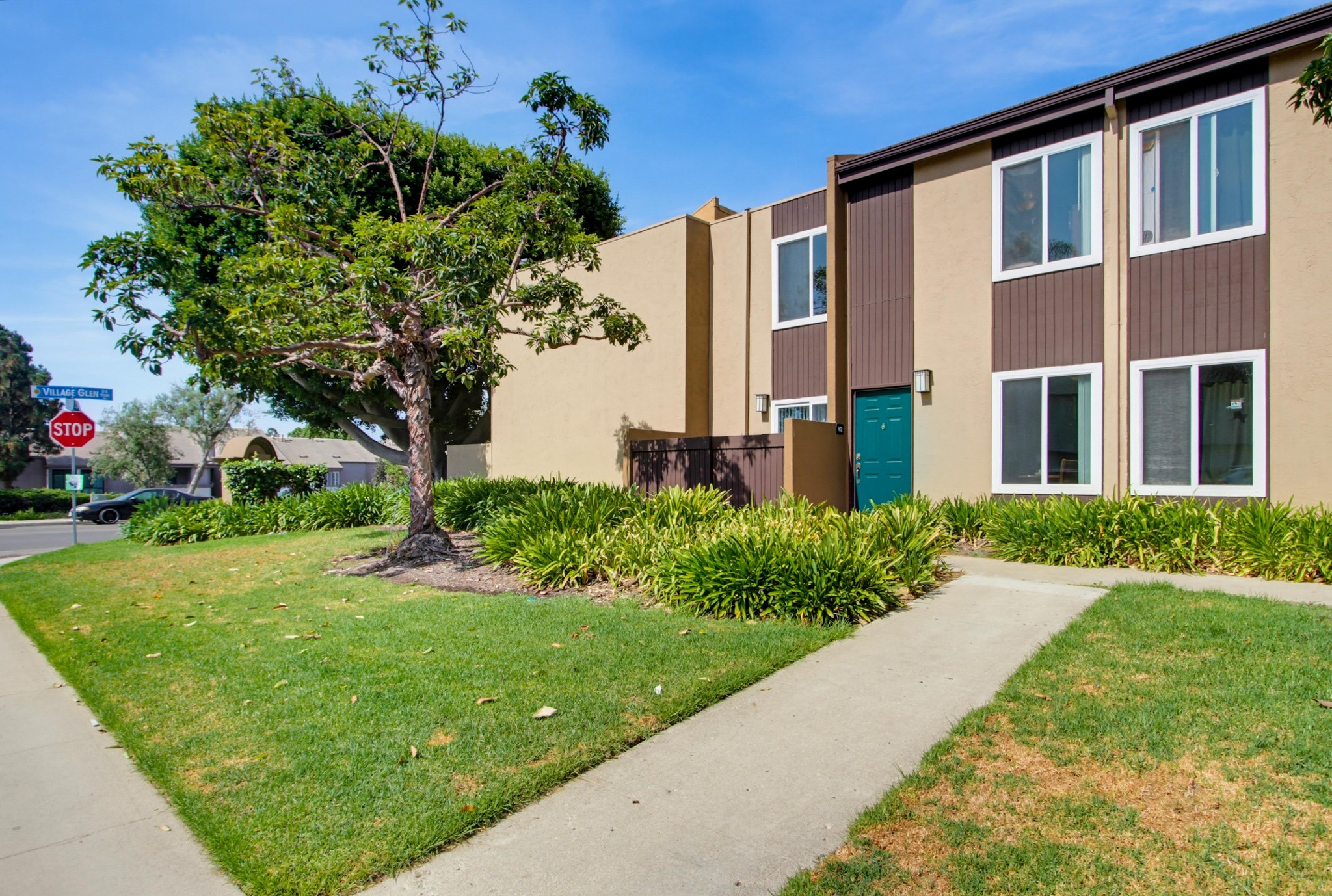 Virtual tour photo 4 of 35 for 3454 Castle Glen Dr Unit 102