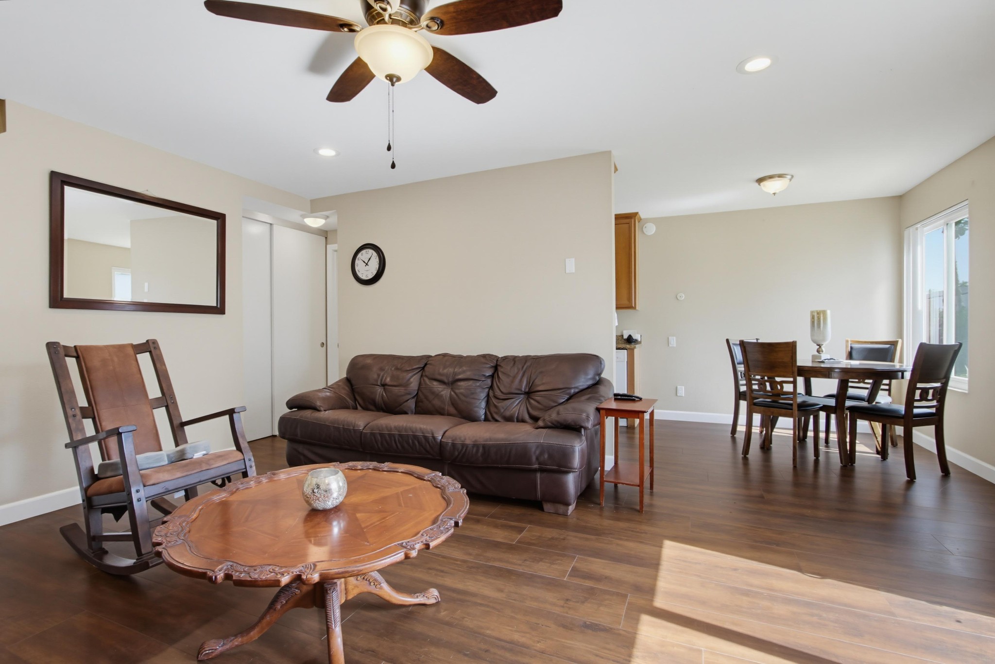 Virtual tour photo 9 of 35 for 3454 Castle Glen Dr Unit 102