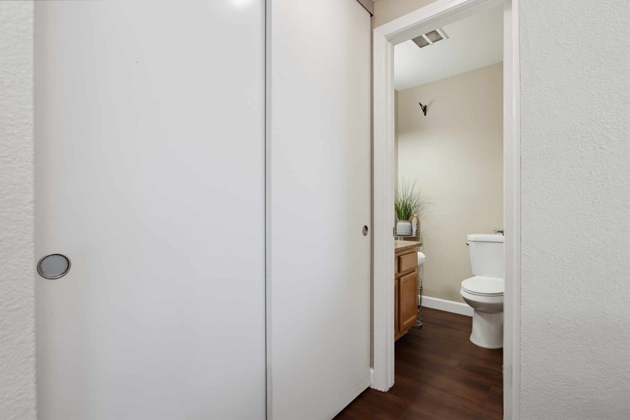 Virtual tour photo 18 of 35 for 3454 Castle Glen Dr Unit 102
