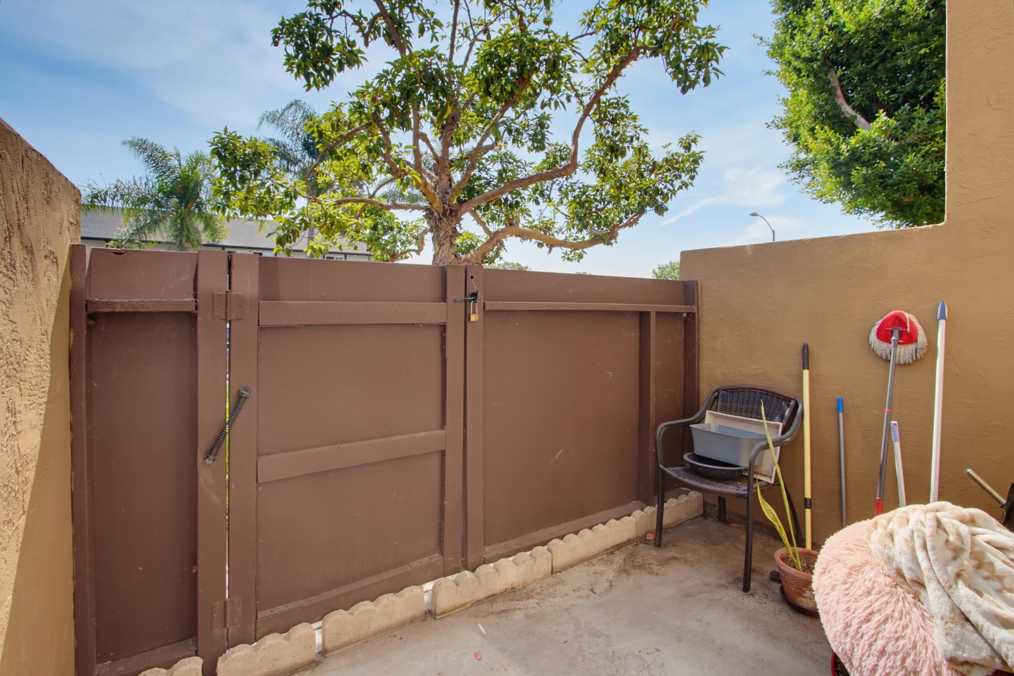 Virtual tour photo 31 of 35 for 3454 Castle Glen Dr Unit 102