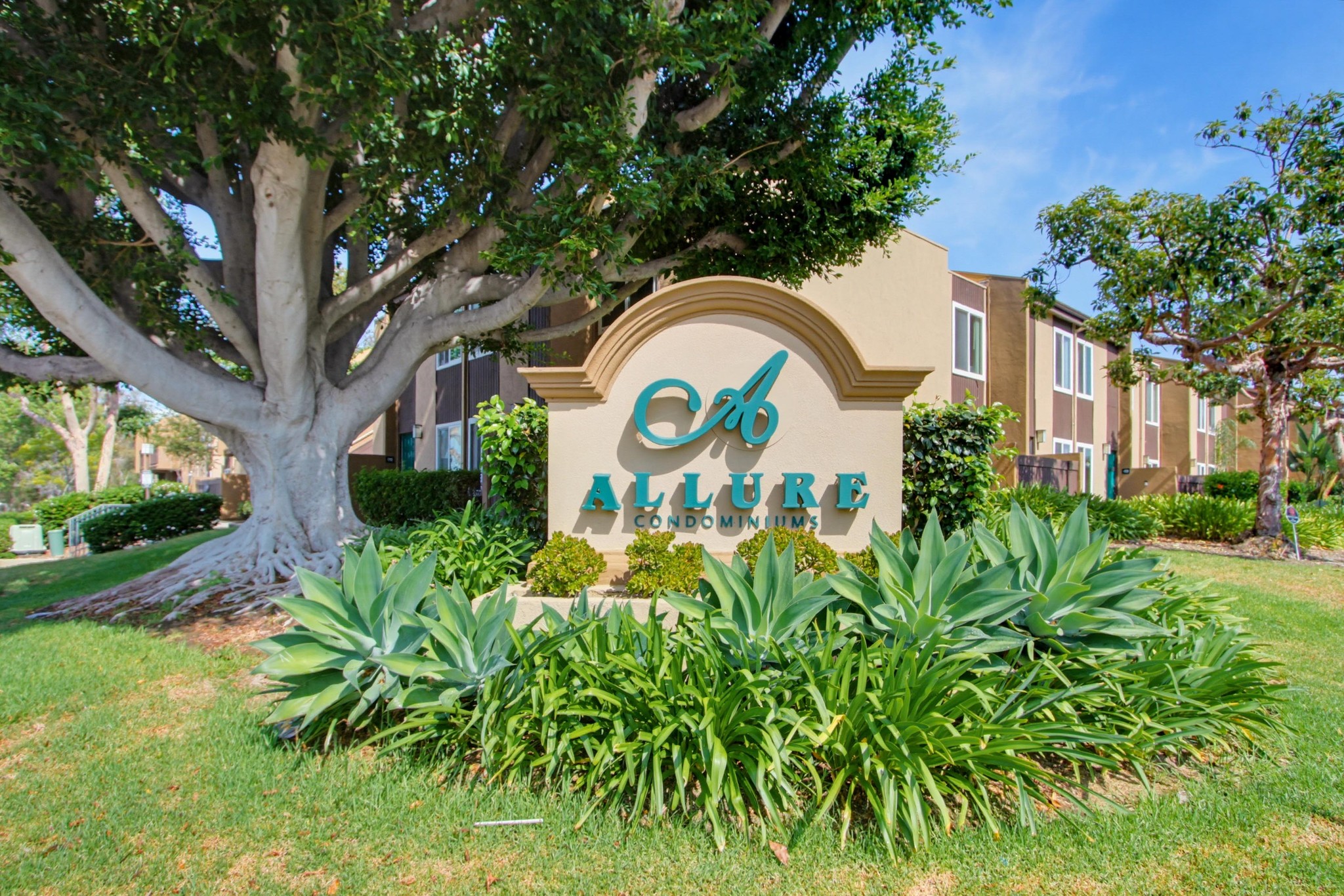 Virtual tour photo 34 of 35 for 3454 Castle Glen Dr Unit 102