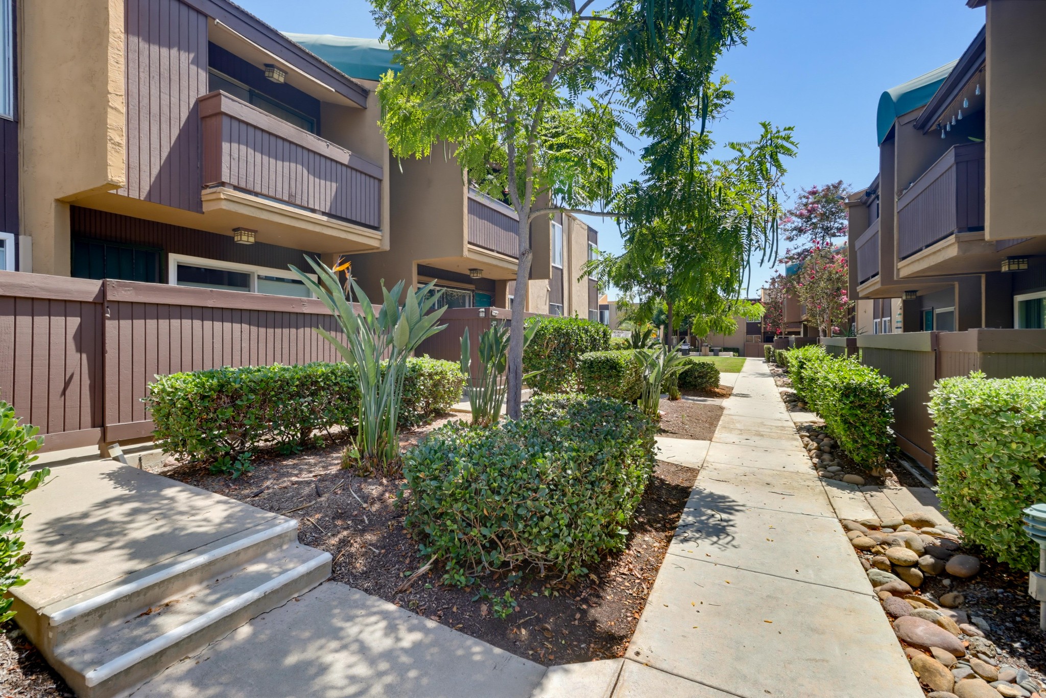 Virtual tour photo 6 of 44 for 3454 Castle Glen Dr Unit 228