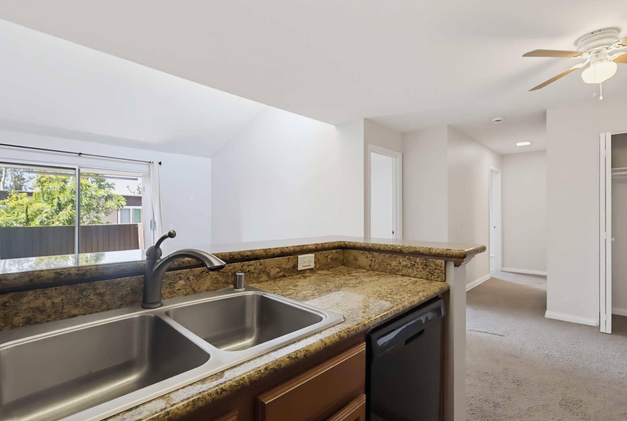 Virtual tour photo 19 of 44 for 3454 Castle Glen Dr Unit 228