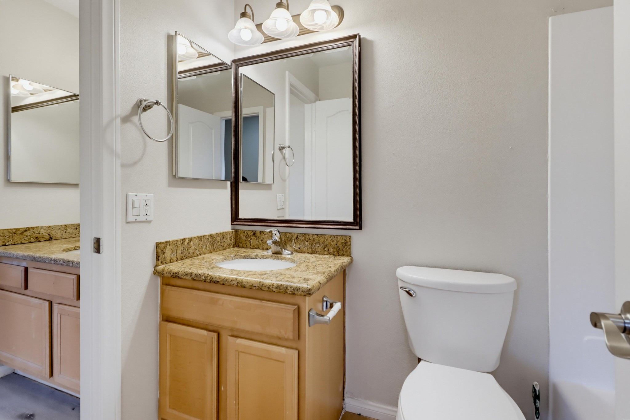 Virtual tour photo 25 of 44 for 3454 Castle Glen Dr Unit 228