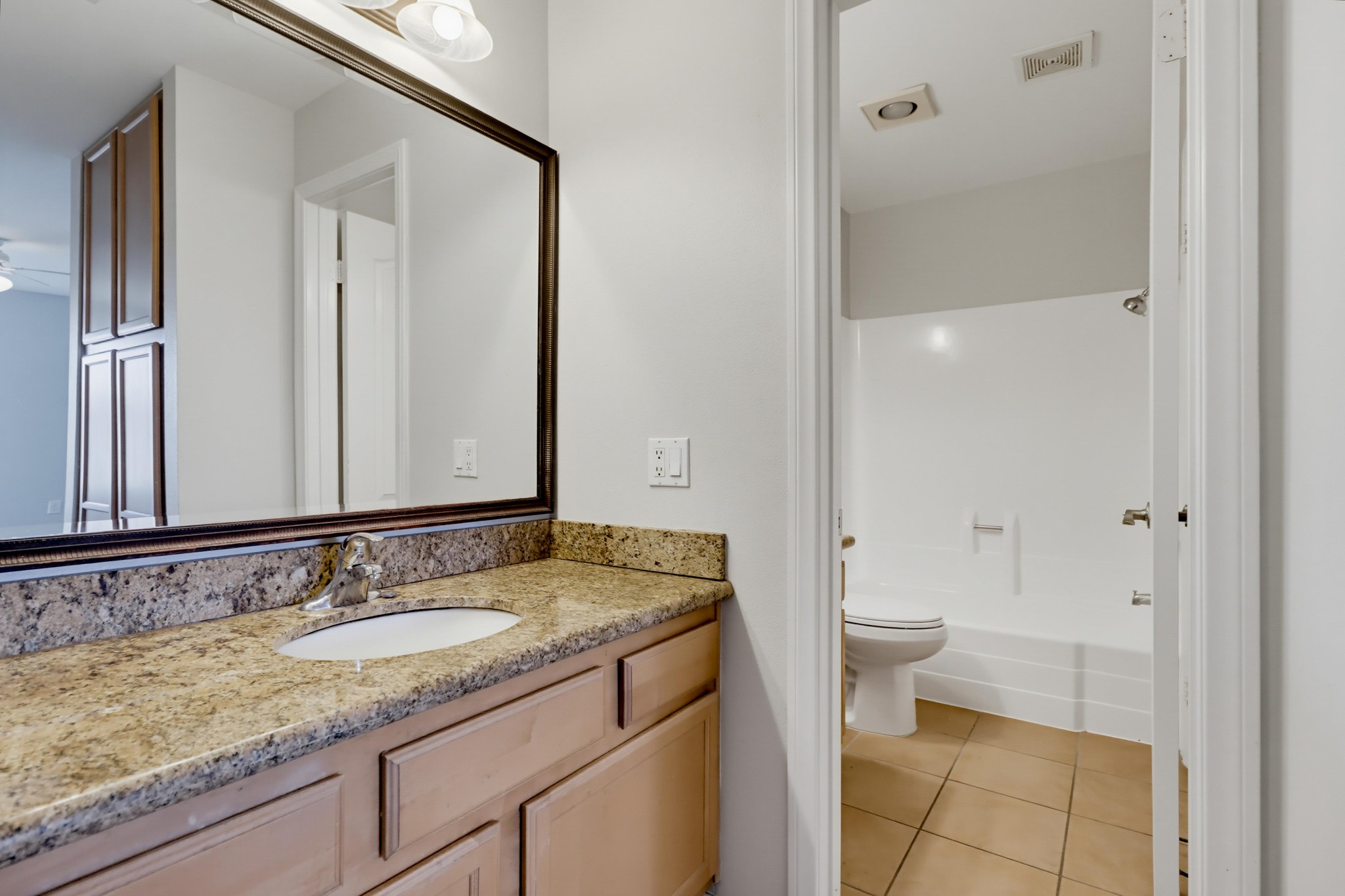 Virtual tour photo 29 of 44 for 3454 Castle Glen Dr Unit 228