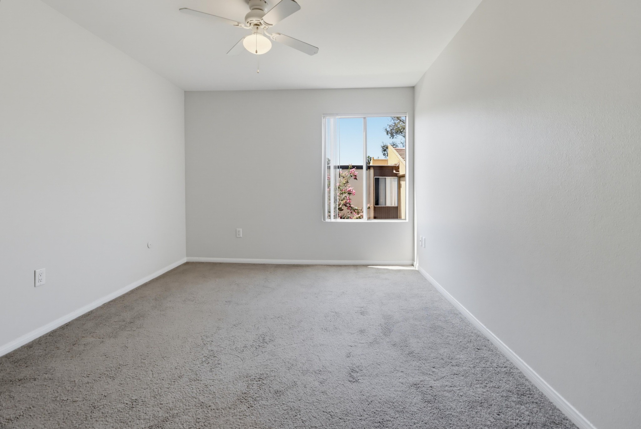 Virtual tour photo 30 of 44 for 3454 Castle Glen Dr Unit 228