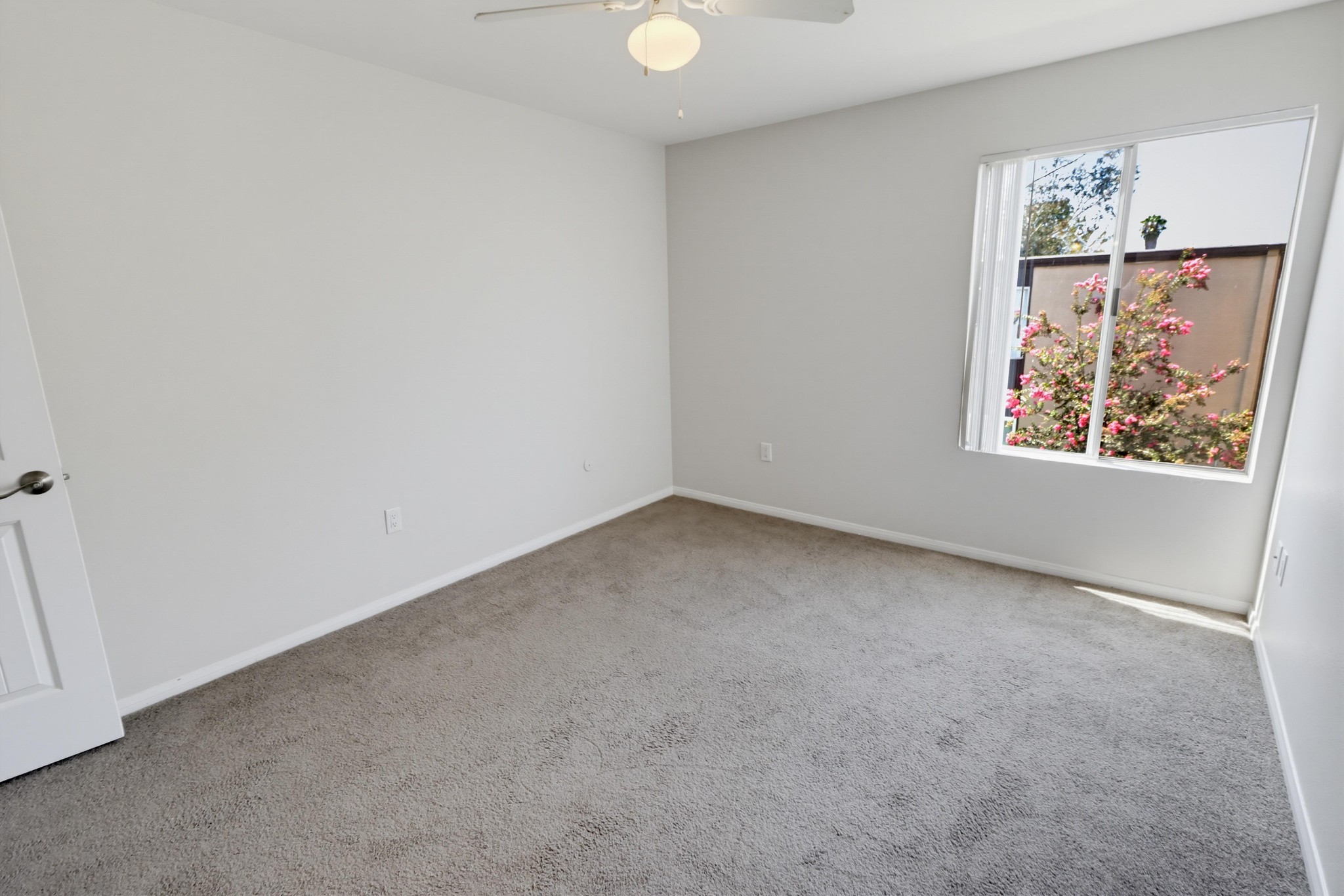 Virtual tour photo 31 of 44 for 3454 Castle Glen Dr Unit 228