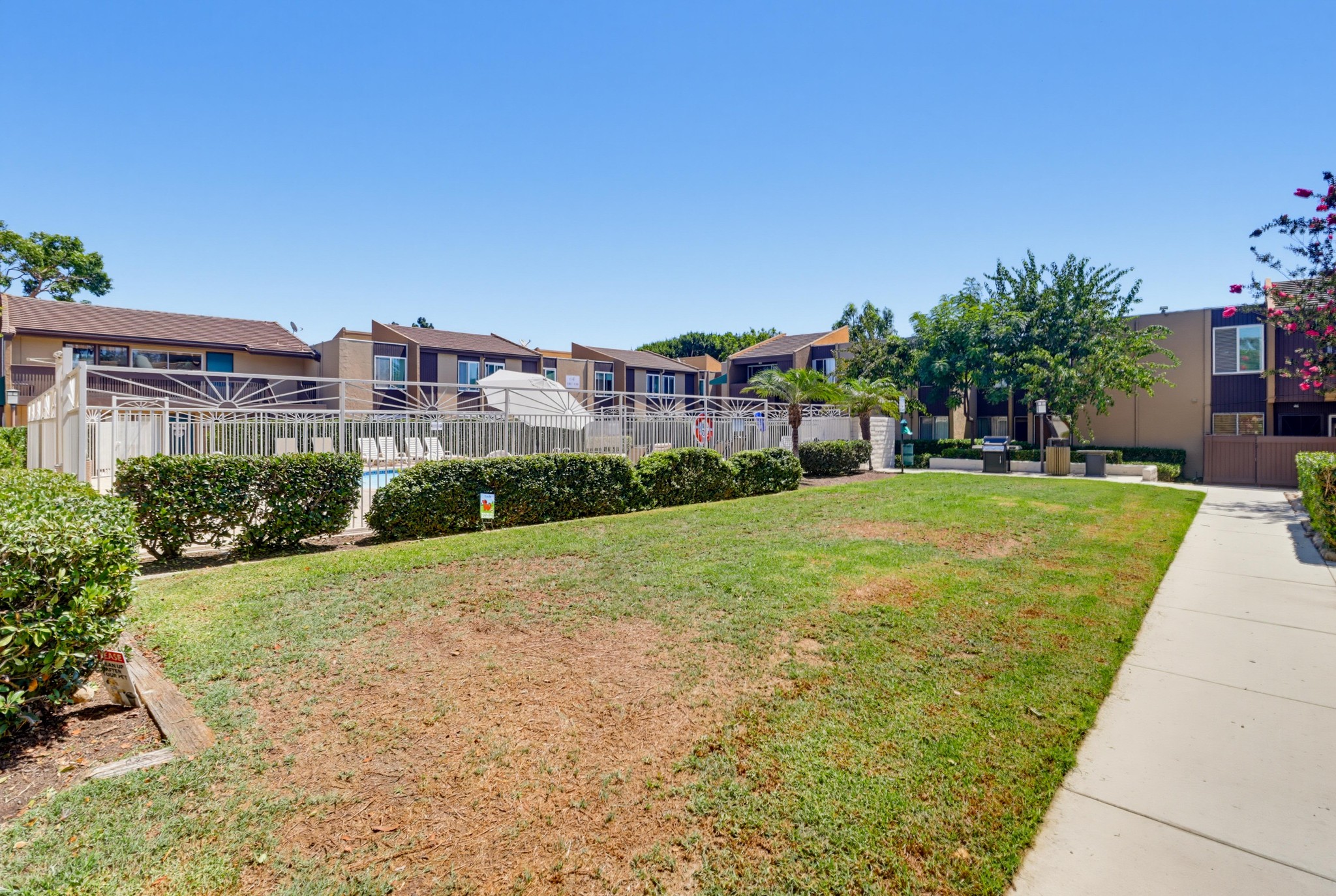 Virtual tour photo 37 of 44 for 3454 Castle Glen Dr Unit 228