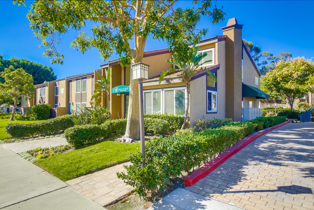 Virtual tour photo 1 of 63 for 3454 Castle Glen Dr