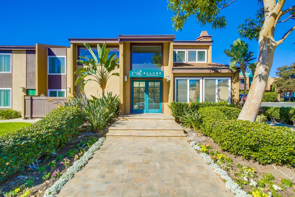 Virtual tour photo 3 of 63 for 3454 Castle Glen Dr