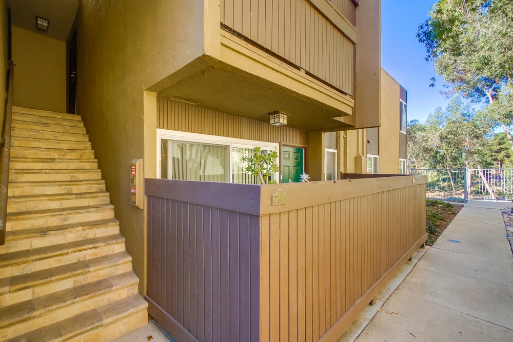 Virtual tour photo 9 of 63 for 3454 Castle Glen Dr