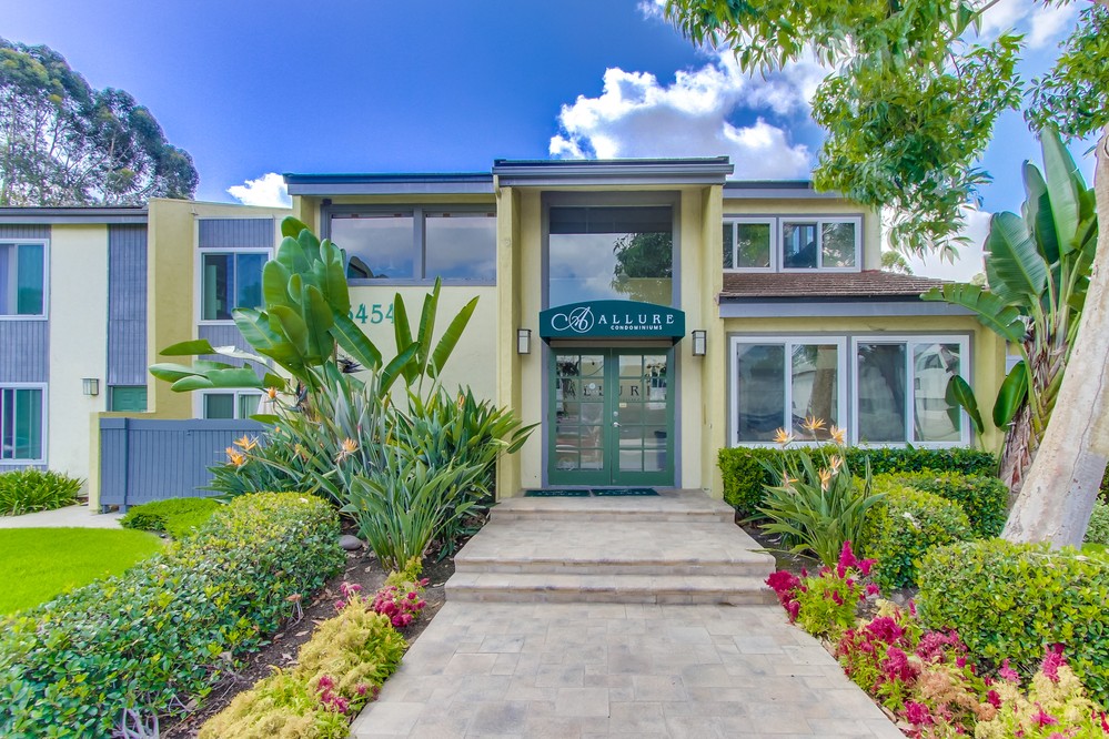 Virtual tour photo 1 of 32 for 3454 Castle Glen Drive #222