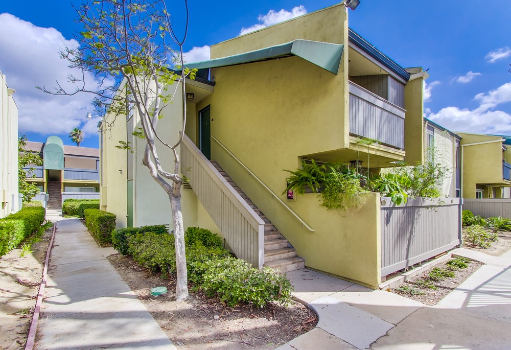 Virtual tour photo 4 of 32 for 3454 Castle Glen Drive #222