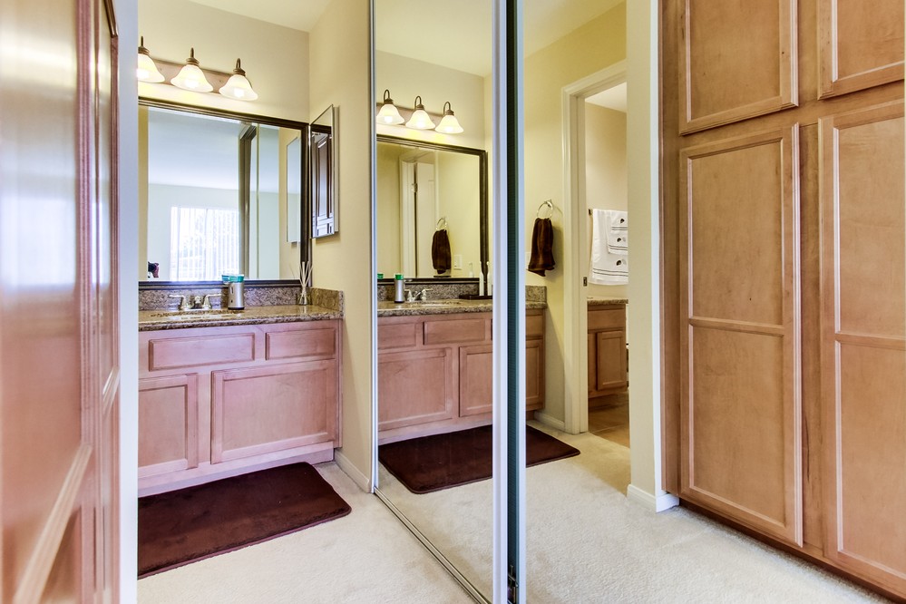Virtual tour photo 19 of 32 for 3454 Castle Glen Drive #222