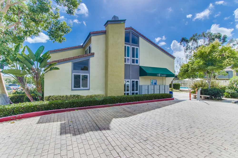 Virtual tour photo 28 of 32 for 3454 Castle Glen Drive #222