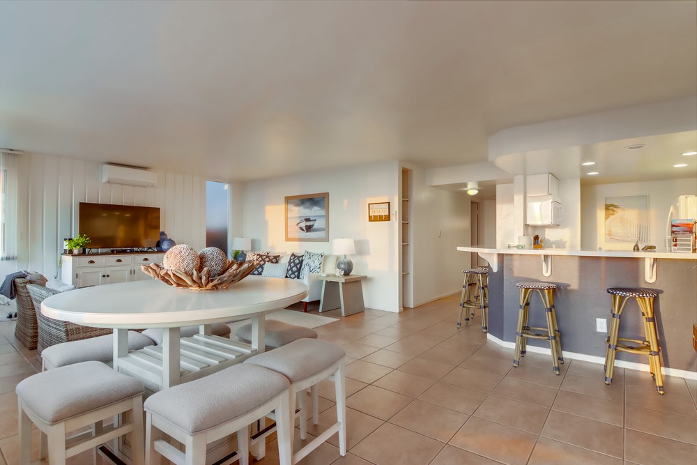 Virtual tour photo 13 of 91 for 3455 Ocean Front Walk #57