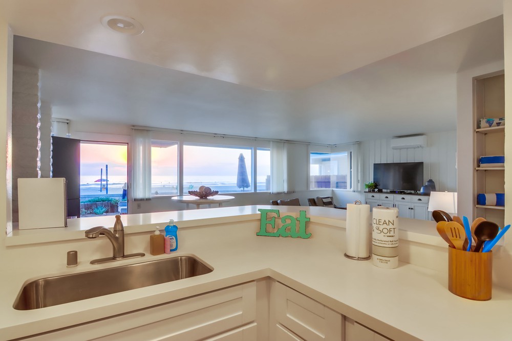 Virtual tour photo 24 of 91 for 3455 Ocean Front Walk #57