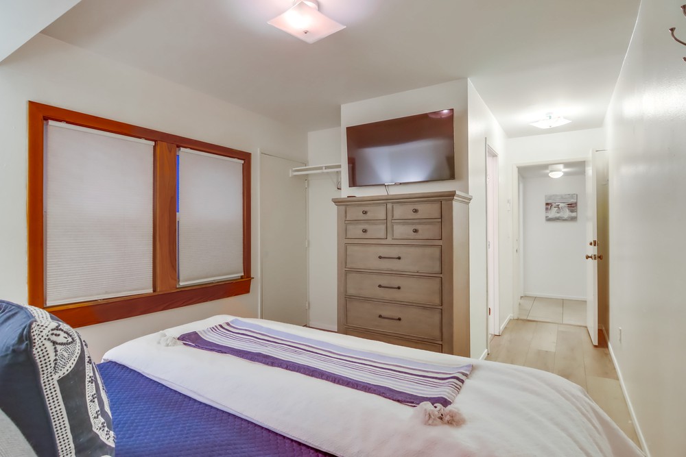 Virtual tour photo 75 of 91 for 3455 Ocean Front Walk #57