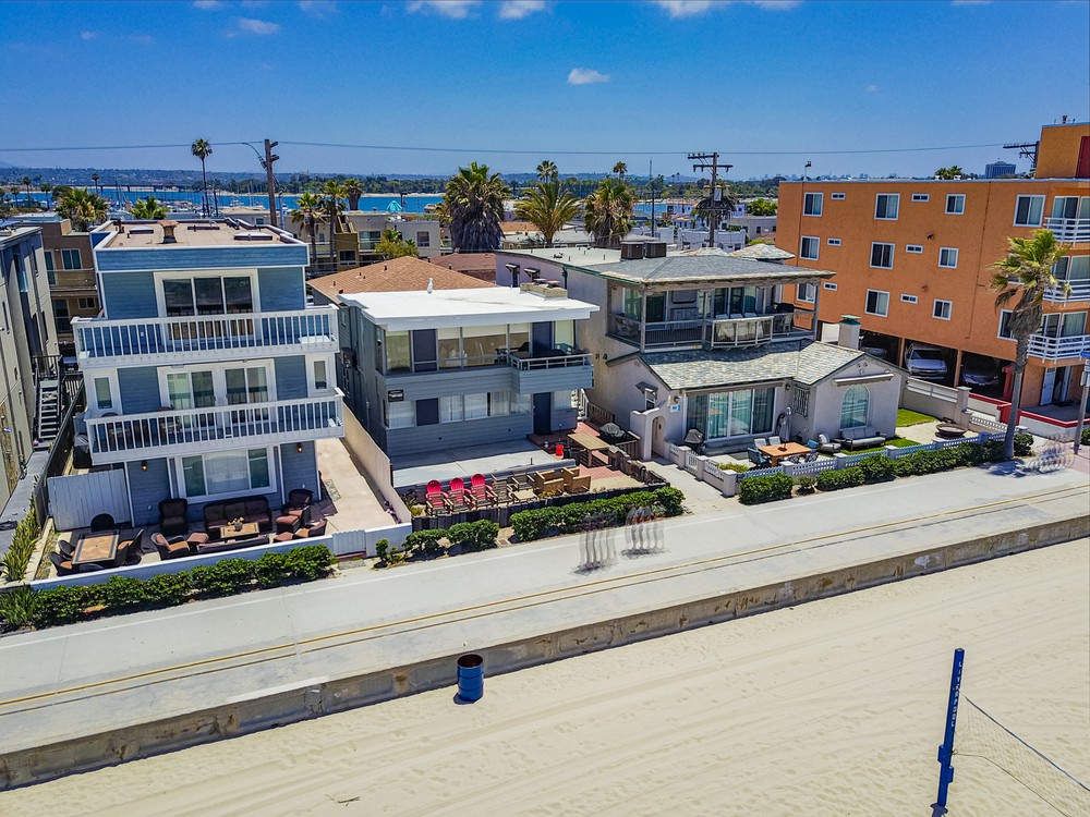 Virtual tour photo 6 of 28 for 3455 Ocean Front Walk